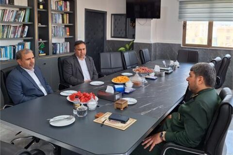 سخاوت اسدی در دیدار با سردار خرمدل، فرمانده سپاه امام صادق(ع) استان بوشهر