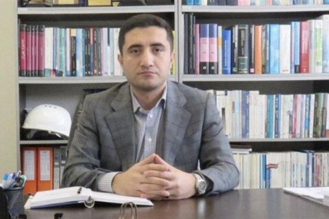 برمک قنبرپور، رئیس کمیسیون بازرگانی انجمن ملی صنایع، نویسنده یادداشت درباره زمان‌بندی اقلیم‌محور اورهال پتروشیمی
