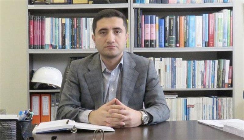 برمک قنبرپور، رئیس کمیسیون بازرگانی انجمن ملی صنایع، نویسنده یادداشت درباره زمان‌بندی اقلیم‌محور اورهال پتروشیمی