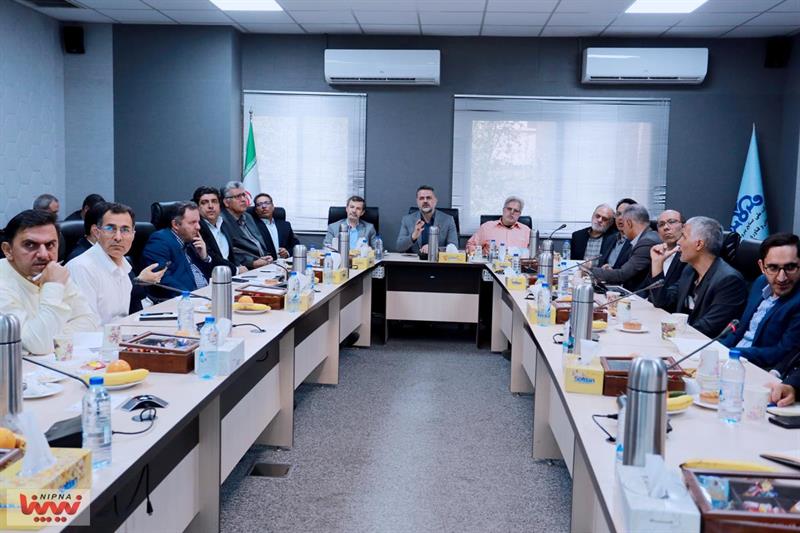 مدیران پتروشیمی در نشست توسعه داخلی‌سازی و اعطای گواهینامه ساخت داخل