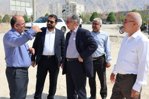 تأکید مدیرعامل پتروشیمی بوشهر بر حمایت کامل از پروژه پارک شهدای نفت شهر بیدخون در بازدید میدانی