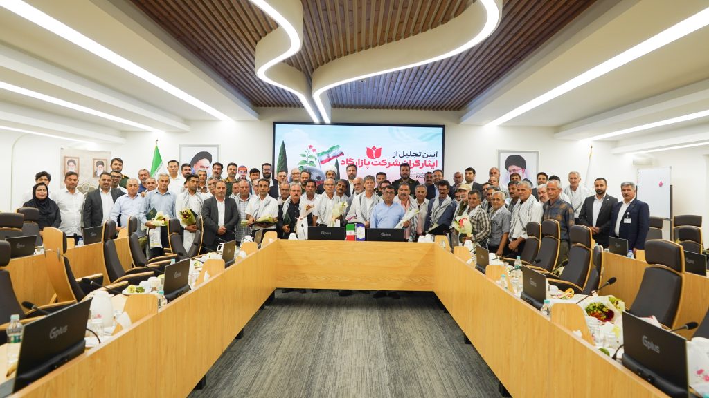 به گزارش نفت جنوب به نقل از روابط عمومی شرکت عملیات غیرصنعتی پازارگاد، در این آیین دکتر شیخان با تبریک هفته دفاع مقدس و تجلیل از رشادت‌های فرزندان ایران اسلامی در هشت سال دفاع مقدس گفت: از بدو شکل‌گیری انقلاب شکوهمند اسلامی، همواره استکبار جهانی و دشمنان این آب و خاک، خصومت خود را به اشکال و انحای مختلف نشان داده و هر بار با پاسخ محکم و کوبنده ملت بزرگ ایران اسلامی روبرو شده‌اند.