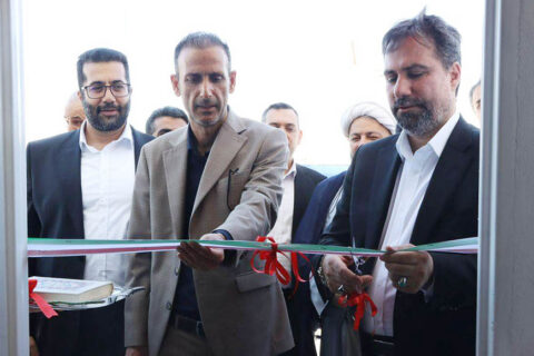 به گزارش نفت جنوب: مدرسه ۴ کلاسه شهرک پردیس جم با کاربری فضای آموزشی با زیر بنای ۲۵۰ مترمربع به عنوان نخستین پروژه از پروژههای آموزشی در دست اجرای شرکت پازارگاد در مدت زمان کمتر از دو ماه آماده بهرهبرداری و در اختیار دانشآموزان و مجموعه آموزشی شهرک پردیس جم و خانوادههای صنعت پتروشیمی قرار گرفت.