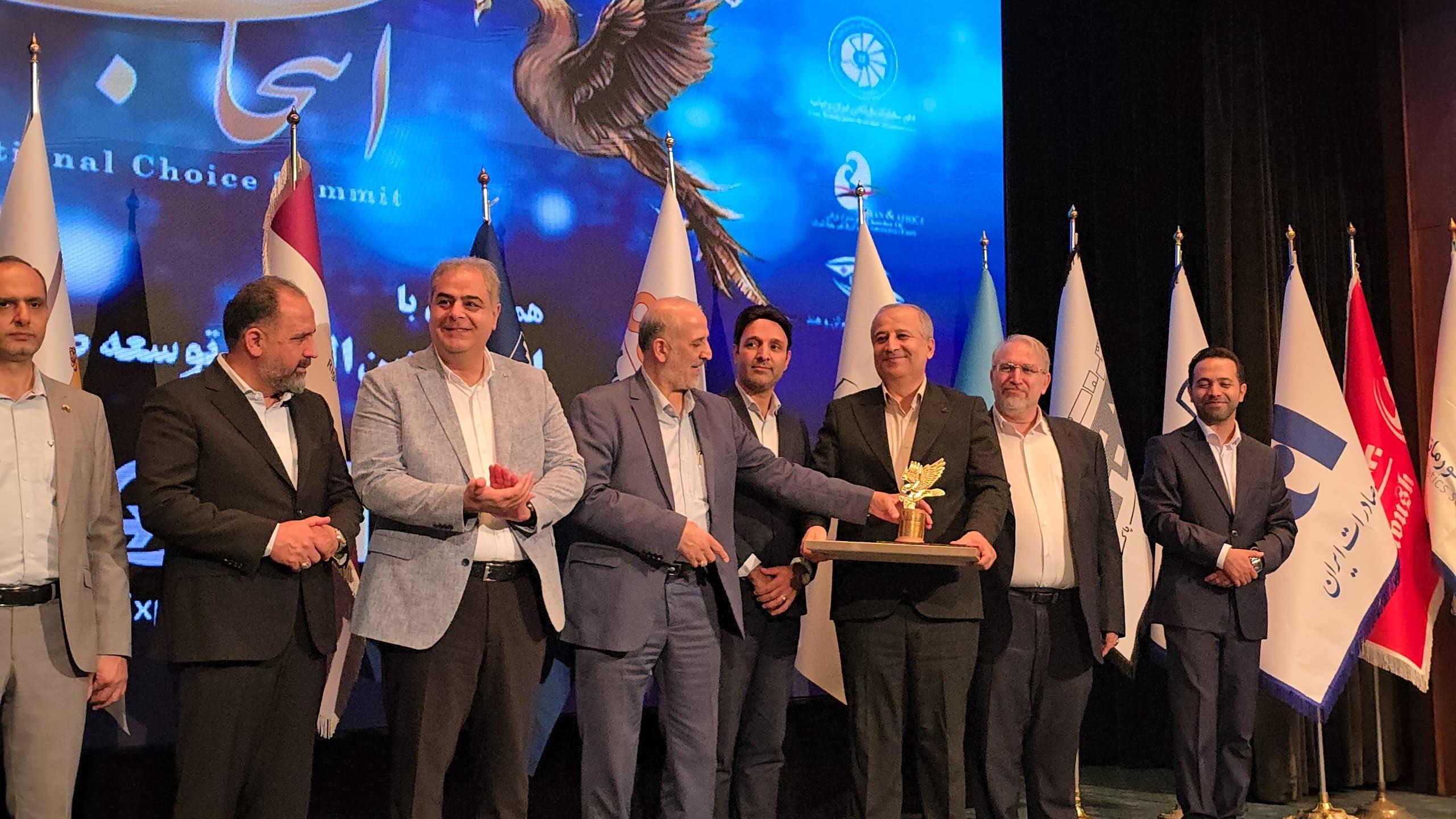 به گزارش نفت جنوب به نقل از روابط عمومی پتروشیمی فن‌آوران، این رویداد روز یکشنبه ۳۰ شهریورماه به همت دبیرخانه توسعه صنایع ملی ایران و با حضور مقامات دولتی، مدیران صنایع، کارشناسان و فعالان اقتصادی در مرکز همایش‌های صدا و سیما برگزار شد.