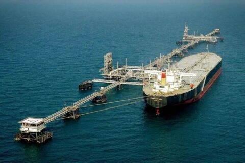 به گزارش نفت جنوب به نقل از مهر، در هفتهای که گذشت، بخش آب و انرژی ایران شاهد مجموعهای از رویدادهای مهم و متنوع بود؛ از افزایش مصرف بنزین و ادامه روند خشکسالی، تا کشف ذخایر جدید گازی و مشکلات صادرات فرآوردههای نفتی.