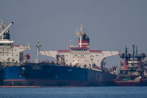 به گزارش نفت جنوب به نقل ازایسنا، بلومبرگ هفته جاری، با استناد به داده‌های شرکت ورتکسا، از رشد میزان نفت روی آب خبر داد. با این حال، چین پیام متفاوتی برای بازار نفت داشت. این کشور در حال ساخت مخازن بیشتری برای افزایش ذخیره سازی نفت است.