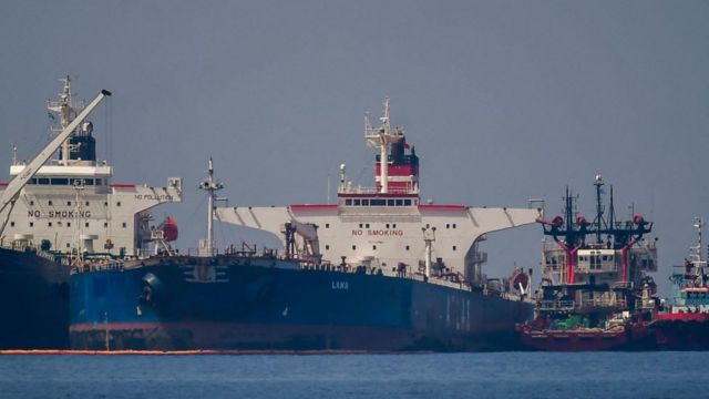 به گزارش نفت جنوب به نقل ازایسنا، بلومبرگ هفته جاری، با استناد به داده‌های شرکت ورتکسا، از رشد میزان نفت روی آب خبر داد. با این حال، چین پیام متفاوتی برای بازار نفت داشت. این کشور در حال ساخت مخازن بیشتری برای افزایش ذخیره سازی نفت است.