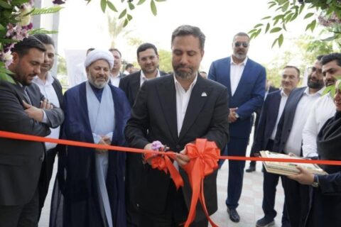 به گزارش نفت جنوب: در مراسمی با حضور دکتر محمد شیخان، مدیرعامل شرکت عملیات غیرصنعتی پازارگاد، استخر شهرک پردیس جم پس از انجام عملیات نوسازی کامل و تجهیز با امکانات روز، افتتاح و آماده خدمترسانی به ساکنان این شهرک شد.