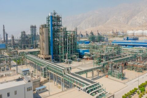 به گزارش نفت جنوب، پتروشیمی جم در شهریورماه ۱۴۰۴ توانست بار دیگر جایگاه خود را بهعنوان پیشرو صنعت «الفین و پلیمر» تثبیت کند؛ عملکردی که با رشد همزمان تولید و جهش ۱۱۶ درصدی درآمد نسبت به مدت مشابه سال گذشته، این شرکت را به تنها بازیگر این گروه با روند کاملاً صعودی در ماه مذکور تبدیل کرده است.