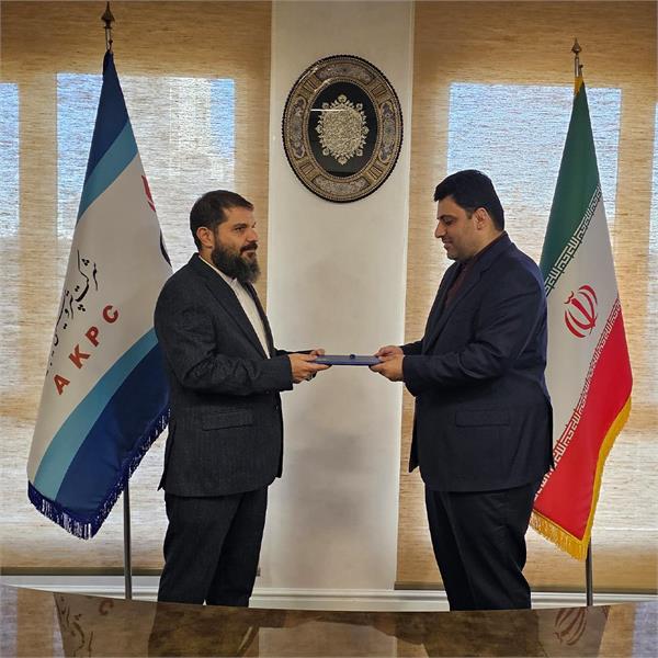 به گزارش نفت جنوب به نقل از روابط عمومی و امور بین‌الملل پتروشیمی امیرکبیر، طی حکمی از سوی عباس کشوری مدیرعامل و نایب‌رئیس هیأت‌مدیره شرکت سرمایه‌گذاری توسعه سرمایه رفاه، «حسام خوشبین‌فر» به‌عنوان سرپرست شرکت پتروشیمی امیرکبیر منصوب شد.