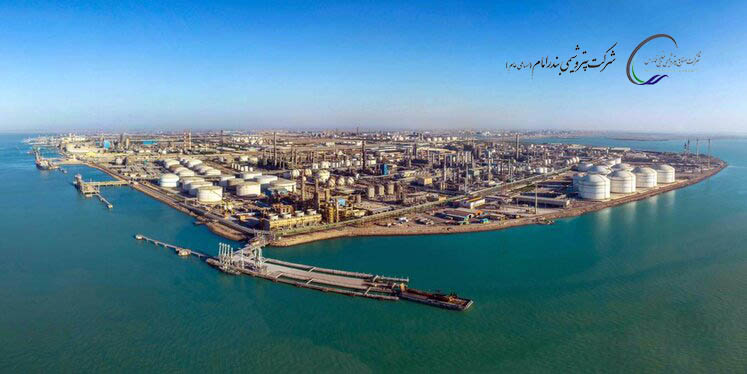 به گزارش نفت جنوب به نقل از پتروچی، در نیمه نخست سال ۱۴۰۴، پتروشیمی بندر امام با اتکا به برنامه‌ریزی و سرمایه‌گذاری هدفمند، بیش از دو میلیون تن خوراک دریافت کرد و با رشد ۱۲ درصدی نسبت به مدت مشابه سال قبل، بالاترین میزان خوراک دریافتی در هشت سال اخیر را به ثبت رساند. خوراک NGL مجتمع نیز از مرز یک میلیون و ۳۵۰ هزار تن عبور کرد و در برخی روزهای امسال به رکورد کم‌سابقه ۱۲۰ هزار بشکه در روز رسید.