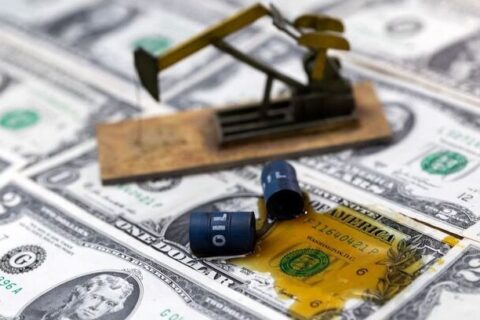 به گزارش نفت جنوب به نقل از رویترز، قیمت نفت تغییر چندانی در معاملات روز سهشنبه نداشته و تحت تأثیر افزایش تولید کمتر از حد انتظار ائتلاف اوپک پلاس، ضعف تقاضای جهانی و احتمال مازاد عرضه قرار دارد.