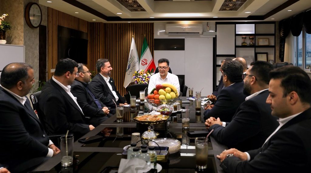 تأکید مدیران عامل پازارگاد و پتروشیمی‌های پارس، هنگام و کنگان بر توسعه همکاری‌ها درمنطقه1