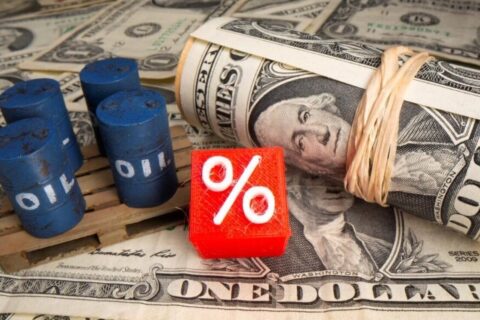 به گزارش نفت جنوب به نقل از رویترز، بانک آمریکا در گزارشی پیشبینی کرد بهای نفت برنت در پاییز ۱۴۰۴ به ۶۱ دلار و در نیمه نخست ۱۴۰۵ به ۶۴ دلار در هر بشکه برسد.