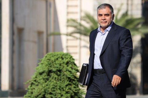 به گزارش نفت جنوب به نقل از تسنیم، محسن پاکنژاد، وزیر نفت شامگاه سهشنبه (29 مهر) با هدف شرکت در بیستوهفتمین اجلاس وزارتی مجمع کشورهای صادرکننده گاز (جیئیسیاف) عازم قطر شد.