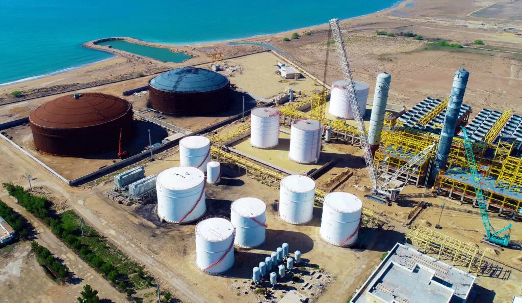 به گزارش نفت جنوب، نزهت از اسفند ۱۴۰۱ مدیرعامل این پتروشیمی بود.