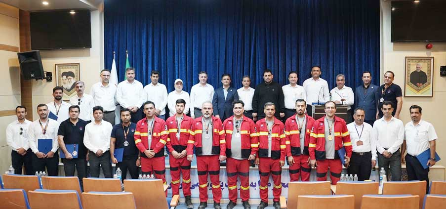 به گزارش نفت جنوب به نقل از روابط عمومی و امور فرهنگی پتروشیمی مروارید؛ آتش‌نشانان شرکت پتروشیمی مروارید که از ۲۴ الی ۲۶ آبان‌ماه به میزبانی سازمان منطقه ویژه در سه رشته ورزشی شرکت کرده بودند، توانستند با عملکردی درخشان، عناوین متعدد قهرمانی و نایب‌قهرمانی این دوره از رقابت‌ها را به خود اختصاص دهند.