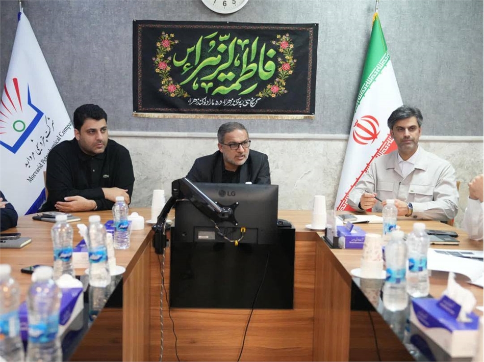 به گزارش نفت جنوب به نقل از روابط عمومی و امور فرهنگی پتروشیمی مروارید؛ در جریان این بازدید، که با حضور حسام خوشبین‌فر مدیرعامل پتروشیمی مروارید و جمعی از مدیران فنی و عملیاتی شرکت برگزار شد، آخرین وضعیت آمادگی واحدهای عملیاتی برای آغاز عملیات اورهال و لودکاتالیست اتیلن اکساید مورد بررسی قرار گرفت و گزارش کاملی از برنامه‌ریزی‌ها، تدارک قطعات و هماهنگی تیم‌های اجرایی ارائه شد.