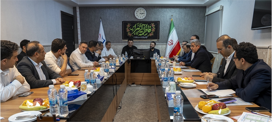 به گزارش  نفت جنوب به نقل از روابط عمومی و امور فرهنگی پتروشیمی مروارید؛ در ابتدای جلسه، حسام خوشبین‌فر مدیرعامل پتروشیمی مروارید ضمن خیرمقدم به مدیرعامل بانک شهر و هیات همراه، گزارشی از وضعیت تولید، برنامه‌های آینده و رویکردهای مدیریتی این شرکت ارائه کرد.