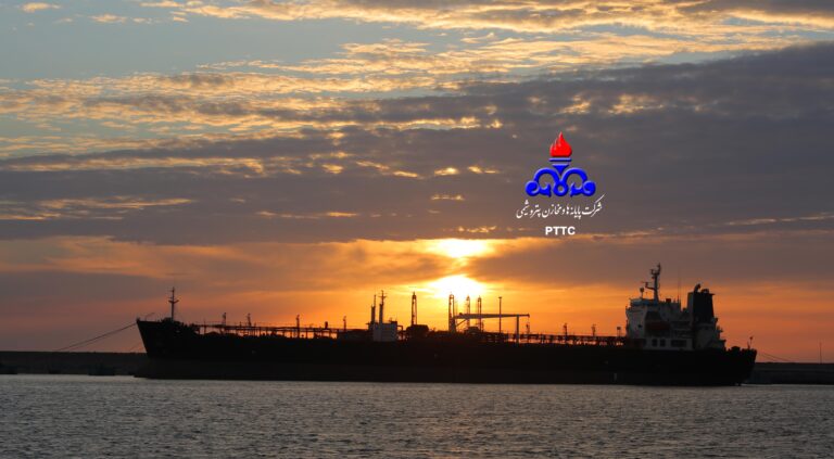 به گزارش نفت جنوب به نقل از به گزارش روابط‌عمومی شرکت پایانه‌ها و مخازن پتروشیمی| بر اساس آمارهای رسمی، تناژ تخلیه و بارگیری در این بازه زمانی نسبت به مدت مشابه سال گذشته، با رشد قابل‌توجهی بالغ بر ۱۰ درصد رشد همراه بوده است. این دستاورد مهم، نتیجه اهتمام مدیریت در بهبود مستمر فرایندها، برنامه‌ریزی دقیق و تلاش شبانه‌روزی کارکنان متخصص و متعهد شرکت است.