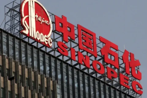 به گزارش نفت جنوب به نقل از ایسنا، الجیکم میگوید باتریهای سدیم-یون نسبت به جایگزینها مزایای متعددی مانند مواد اولیه فراوان، هزینههای تولید کمتر و سرعت تخریب کمتر در دماهای پایین در مقایسه با باتریهای لیتیوم-یون دارند.