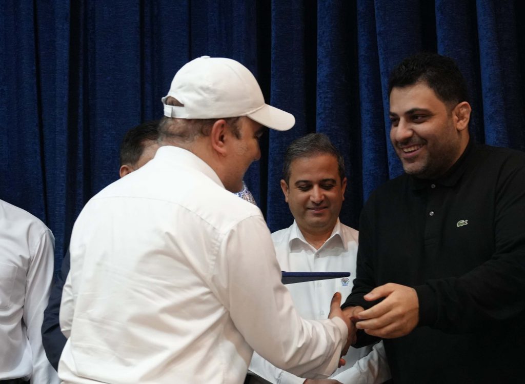 مراسم تقدیر و اهدای جوایز قهرمانان المپیاد آتشنشانی و ایمنی منطقه ویژه اقتصادی با حضور حسام خوشبینفر، مدیرعامل شرکت پتروشیمی مروارید برگزار شد.