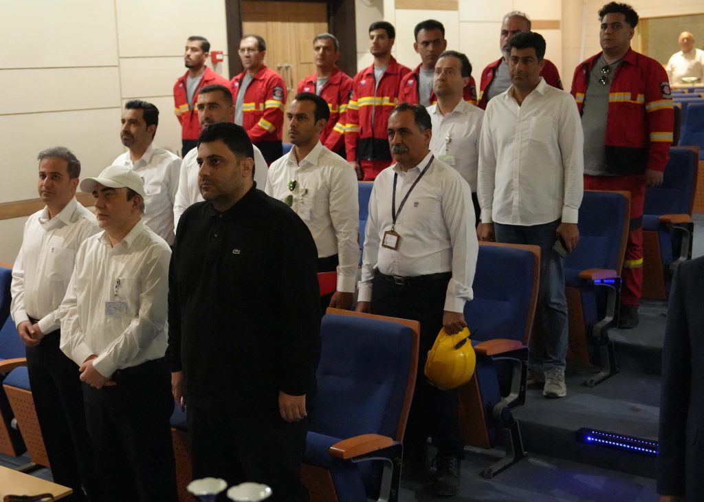 مراسم تقدیر و اهدای جوایز قهرمانان المپیاد آتشنشانی و ایمنی منطقه ویژه اقتصادی با حضور حسام خوشبینفر، مدیرعامل شرکت پتروشیمی مروارید برگزار شد.