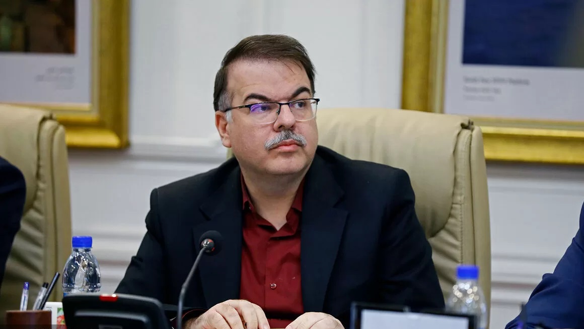 به گزارش نفت جنوب به نقل از شانا، امید شاکری (چهارشنبه، ۱۴ آبان) در کنفرانس بین‌المللی ایران در دانشگاه اراک اظهار کرد: دانشگاه صنعت نفت به‌عنوان یکی از نهادهای علمی و تخصصی کشور، همواره نقش کلیدی در تربیت نیروی انسانی متخصص برای صنعت نفت ایفا کرده است.