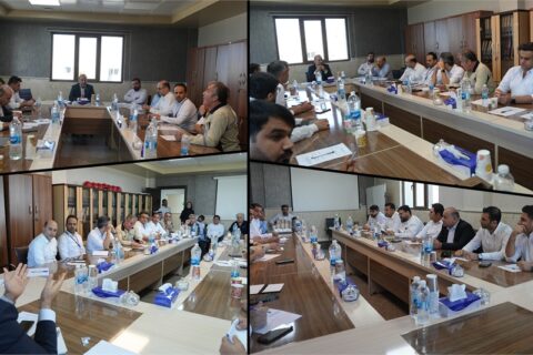 به گزارش نفت جنوب به نقل از روابط عمومی و امور فرهنگی شرکت پتروشیمی مروارید، در این رویداد که با حضور مدیر منابع انسانی و خدمات رفاهی و سایر رؤسای واحد برگزار شد، بهصورت حضوری پاسخگوی سوالات و مشکلات همکاران بودند.