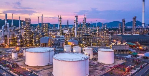 به گزارش نفت جنوب به نقل از تسنیم، حمید پورمحمدی، رئیس سازمان برنامه و بودجه کشور، در تاریخ 12 آذرماه مصوبه شورای اقتصاد درخصوص دستورالعمل نحوه صدور مجوز صادرات فرآورده‌های نفتی اصلی در راستای پرداخت مطالبات شرکت‌های پالایش نفت را ابلاغ کرد.