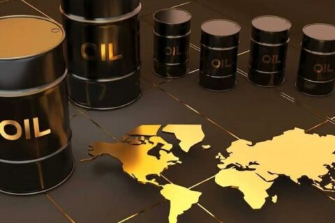 به گزارش نفت جنوب به نقل از خبرگزاری رویترز، قیمت‌های جهانی نفت خام در معامله‌های روز جمعه (۲۱ آذر) در پی نگرانی درباره‌ها تشدید اختلال عرضه ونزوئلا افزایش یافت، هرچند با توجه به اشباع عرضه و احتمال توافق صلح روسیه و اوکراین، بازار همچنان در مسیر کاهش هفتگی قرار دارد.