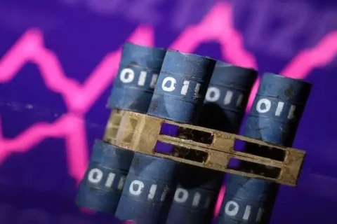 به گزارش نفت جنوب به نقل ازایسنا، قیمت نفت برنت با ۹ سنت معادل ۰.۱۴ درصد افزایش، به ۶۳ دلار و ۸۴ سنت در هر بشکه رسید، در حالی که نفت وست تگزاس اینترمدیت آمریکا با ۸ سنت معادل ۰.۱۳ درصد افزایش، به ۶۰ دلار و ۱۶ سنت در هر بشکه رسید.