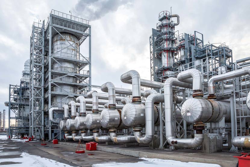 به گزارش نفت جنوب، نرگس باقری زمردی مدیر کل دفتر مقررات صادرات و واردات سازمان توسعه تجارت ایران در نامه‌ای به مدیر کل دفتر صادرات گمرک اعلام کرد: مستند قانونی برای ادامه اجرای مفاد بند(ب) ماده ۹ دستورالعمل تنظیم بازار محصولات پتروشیمی(موضوع بخشنامه شماره ۶۰/۲۳۳۹۰۱ تاریخ اول دی ۱۳۹۹ کارگروه تنظیم بازار) وجود ندارد و بخش‌نامه مذکور لغو می‌شود.