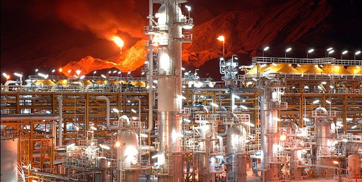 به گزارش نفت جنوب به نقل از شرکت مجتمع گاز پارس جنوبی، محمد شفیع موذنی با بیان اینکه بیش از ۱۳ میلیارد و ۷۹۸ میلیون مترمکعب استاندارد گاز شیرین در پالایشگاه سوم تولید و در ۹ ماه گذشته به شبکه سراسری تزریق شده است، اظهار کرد: این رقم، رکوردی تازه در عملکرد عملیاتی این پالایشگاه به‌شمار می‌رود.