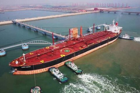 به گزارش نفت جنوب به نقل از ایسنا، داده‌های دولتی نشان می‌دهد که رقم واردات در نوامبر، افزایش ۵.۲۴ درصدی نسبت به واردات نفت در اکتبر داشت و کل واردات نفت در فاصله ژانویه تا نوامبر، ۳.۲ درصد نسبت به مدت مشابه سال گذشته افزایش یافت و به ۵۲۱.۸۷ میلیون تن رسید که معادل واردات روزانه ۱۱.۴۵ میلیون بشکه نفت خام است.