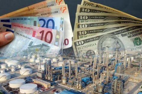 به گزارش نفت جنوب به نقل از تسنیم، از امروز(دوشنبه 15 دی‌ماه)، تمامی ارز حاصل از صادرات شرکت‌های پتروشیمی با تصمیم دولت و بانک مرکزی از تالار اول به تالار دوم مرکز مبادله ارز و طلا منتقل می‌شود؛ تصمیمی که به گفته سیاست‌گذاران، با هدف شفاف‌سازی، حذف رانت و اصلاح سازوکار بازار ارز اتخاذ شده، اما نتایج آن فراتر از بازار ارز، بازار سرمایه و صنایع بورسی را نیز تحت تاثیر قرار می‌دهد.