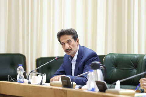 به گزارش نفت جنوب به نقل از ایرنا، احمد مهدوی ابهری با اشاره به عملکرد ارزی این صنعت از ابتدای سال جاری اعلام کرد: از ابتدای امسال و تا ۹ ماهه جاری نزدیک به ۷ میلیارد دلار ارز صادراتی توسط شرکت‌های پتروشیمی در سامانه‌های ارزی کشور عرضه شده است.